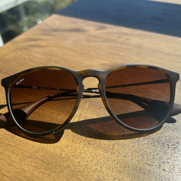 Ray-Ban Sunglasses - Picture 2 of 10